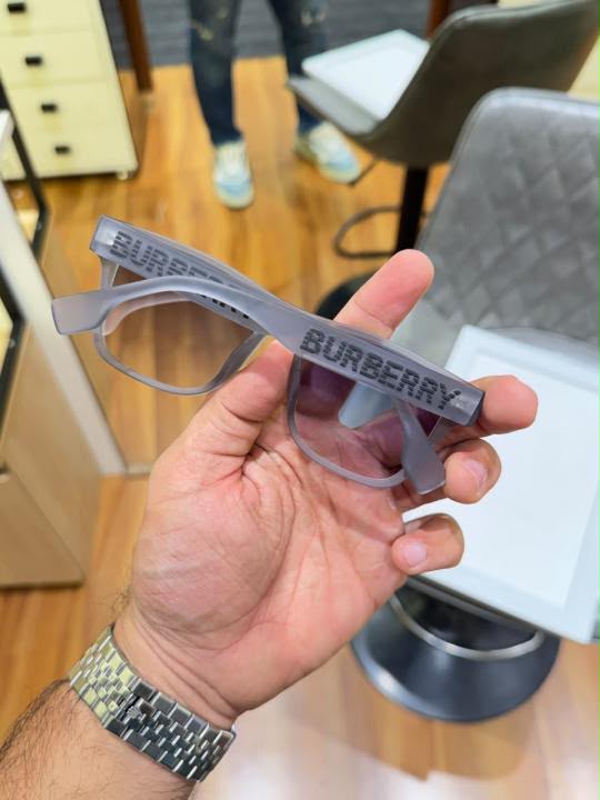 Burberry Sunglass
