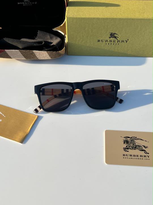 Burberry Sunglass