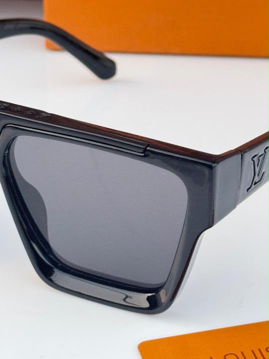 Louis Vuitton Sunglass